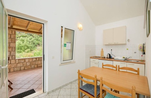 Saplunara Apartment | Apartment in Saplunara with Seaview, Balcony, Air condition, WIFI (5197-2)