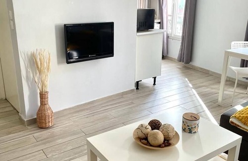 Quartier de la Maison-Blanche Apartment | Apartment in the heart of Chinatown