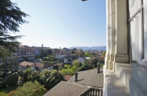 Verbania Apartment | Apartment in Verbania + garden, air/con and WiFi, a few steps from Lake Maggiore