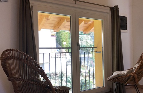 Albate Apartment | Apartment in villa sleeps 4, air conditioning, parking space, laundry