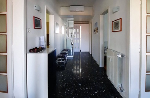 Servola-Chiarbola-Valmaura-Borgo San Sergio Apartment | Apartment in villa with large garden, surrounded by greenery and tranquility