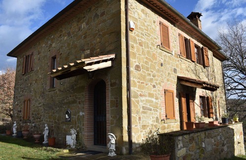 Volerrano Apartment | Apartment in Volterrano with 3 bedrooms sleeps 8