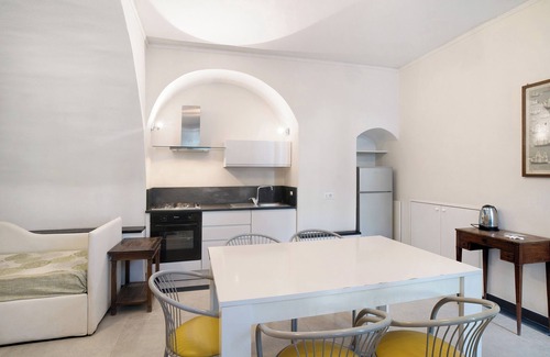Cervo Apartment | Apartment 'Inglese, Borgo Dei Pescatori' with Private Terrace, Balcony and Wi-Fi