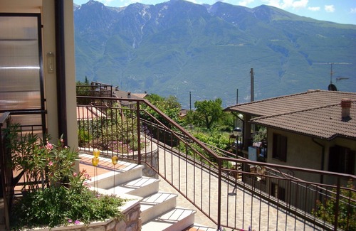 Gardola Apartment | Apartment inTignale Gardola-on the plateau between Limone and Gargnano