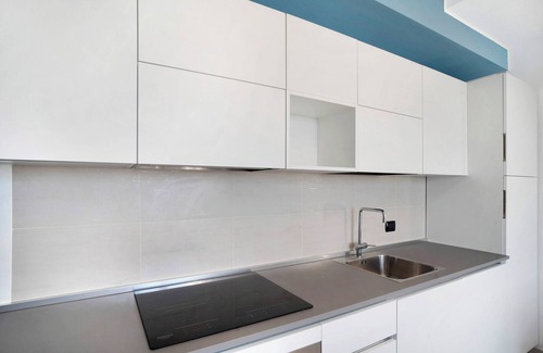 Albenga Apartment | Apartment 'Iris' with Sea View, Private Terrace and Air Conditioning