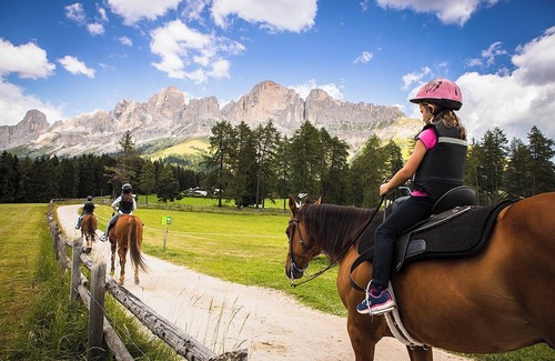 Carezza Apartment | Apartment "Angerle Alm Apt Rosengarten" with Private Balcony, Shared Garden & Wi-Fi