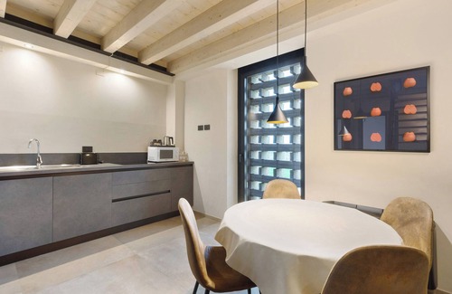 Sona Apartment | Apartment 'Agr Casa Pezzo 1' with Shared Pool, Wi-Fi and Air Conditioning