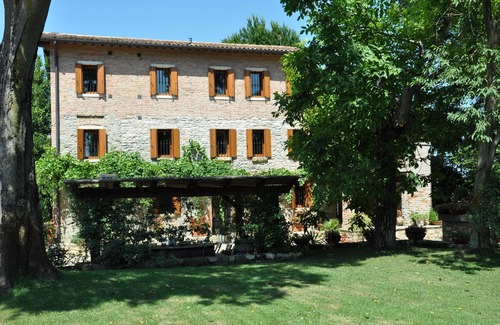 Ospedaletto di Pescantina Apartment | Apartment in a nineteenth-century house