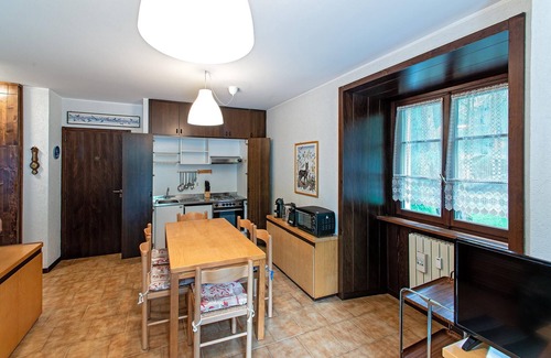 Chiesa in Valmalenco Apartment | Apartment 'Pineta' with Mountain View, Shared Garden and Wi-Fi