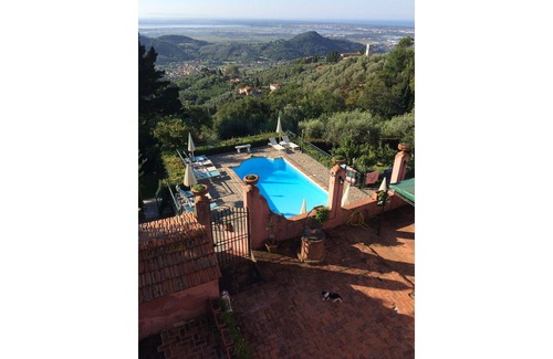 Corsanico-Bargecchia Apartment | Apartment with A/C, WIFI, pool, TV, patio, pets allowed, panoramic view, parking, close to Viareggio