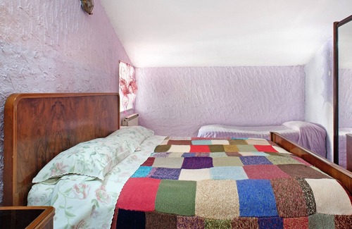 Montale-Serra-Piazza Apartment | Apartment 'La Casa Di Veppo' with Mountain View