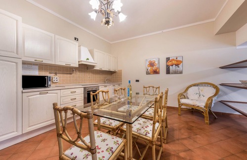 Santigaro Apartment | Apartment 'Ares - Oleadei' with Mountain View, Wi-Fi and Air Conditioning