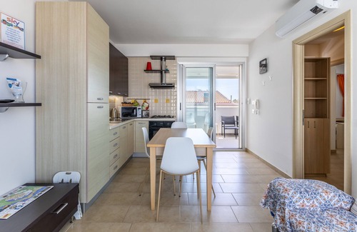 Punta Secca Apartment | Apartment 'Appartamento Mare' with Sea View, Wi-Fi and Air Conditioning