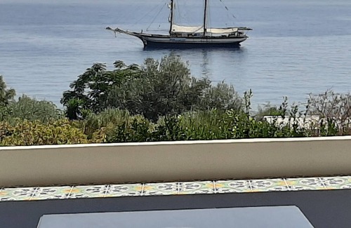 Santa Marina Salina House | Apartment in villa Bouganville + Girasole + Begonia