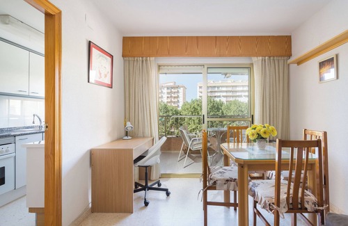 Grau i Platja Apartment | Apartment "Jardín X" close to the Sea with Shared Pool & Wi-Fi