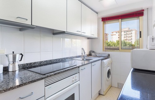 Grau i Platja Apartment | Apartment "Jardín X" close to the Sea with Shared Pool & Wi-Fi