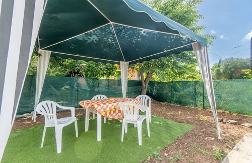 Gazatika Apartment | Apartment 'Jimmy's Cozy' with Shared Terrace, Wi-Fi and Air Conditioning