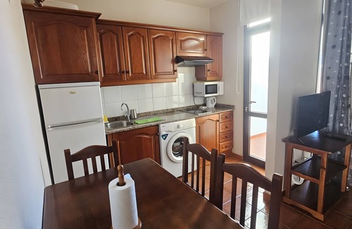 Playa de Santiago Apartment | Apartment 'Judith's Oasis' with Sea View, Shared Pool and Wi-Fi
