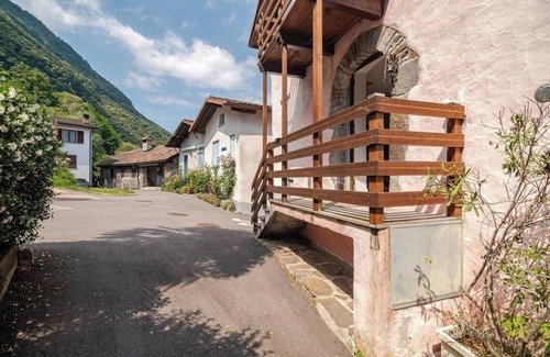 Quartino Apartment | Apartment just minutes from the lake.