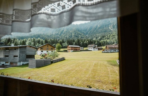 Mellau Apartment | Apartment Kanisfluh - House Margreth
