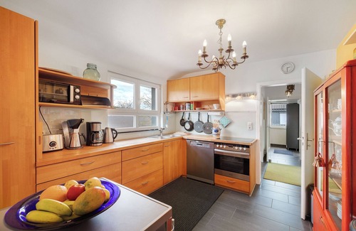 Altenburg Apartment | Apartment 'Karibu' with Shared Garden and Wi-Fi