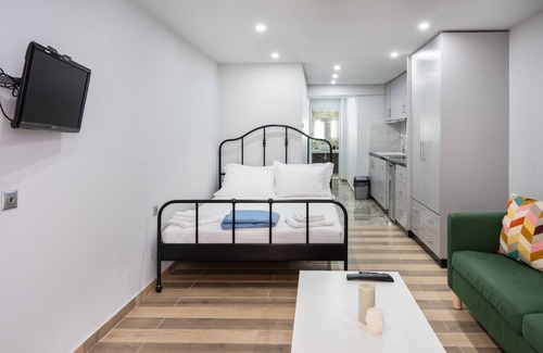 Attiki Apartment | Apartment 'Kazi Home 4' with Shared Terrace and Air Conditioning