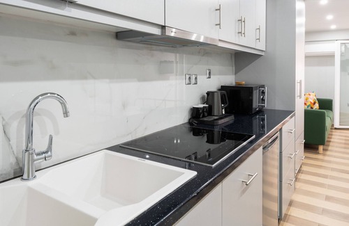 Attiki Apartment | Apartment 'Kazi Home 4' with Shared Terrace and Air Conditioning