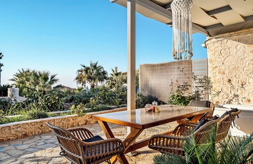 Kavallos Apartment | Apartment "Key" with Private Garden, Terrace & Wi-Fi