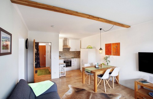 Gudenhagen Apartment | Apartment 'Kleine Auszeit' with Shared Garden, Balcony and Wi-Fi