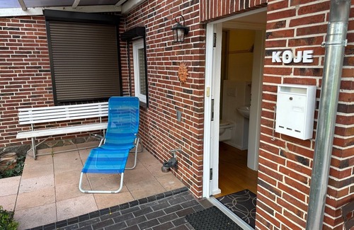 Brunsbuttel Apartment | Apartment 'Koje' with Private Terrace, Shared Garden and Wi-Fi