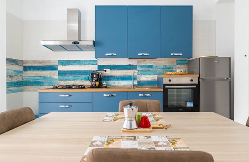 Oria Apartment | Apartment 'La Casa di Andrea' with Private Terrace, Wi-Fi and Air Conditioning