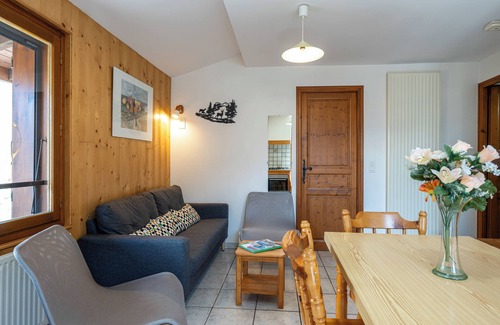 Termignon Apartment | Apartment 'La Favière' with Mountain View, Balcony and Wi-Fi