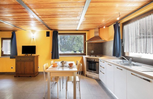 Cors Apartment | Apartment 'La Maison de Amélie - Bed' with Mountain View, Shared Terrace and Wi-Fi