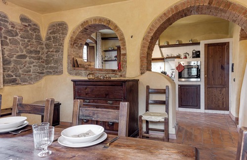 Pian di Sco Apartment | Apartment 'La Perla' with Shared Pool, Private Terrace and Wi-Fi