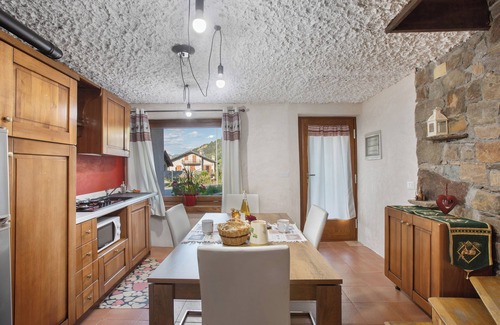Plan D'introd Apartment | Apartment 'La Petite Maisonnette' with Mountain View and Balcony