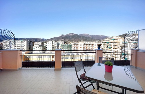 Loano Apartment | Apartment 'La terrazza di Loredana' by the Beach with A/C and Garden