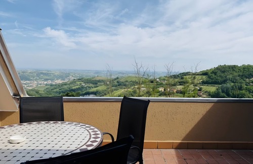Cassinasco Apartment | Apartment 'La Terrazza' with Mountain View, Wi-Fi and Air Conditioning