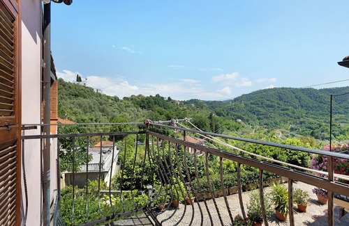 Arcola Apartment | Apartment 'La Torre' with Mountain View, Private Terrace and Wi-Fi