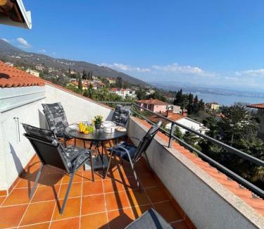Ika Apartment | Apartment Lady Daniela mit Meerblick in Lovran