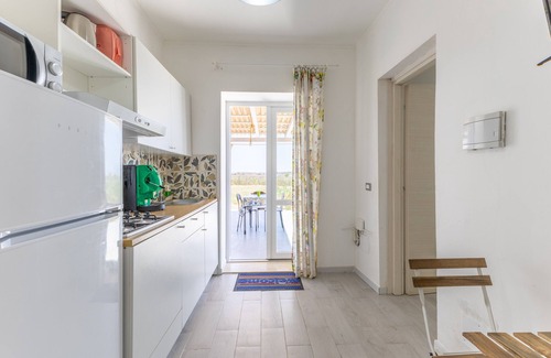 Granelli Apartment | Apartment "Laguna Blu" with Private Terrace & Wi-Fi