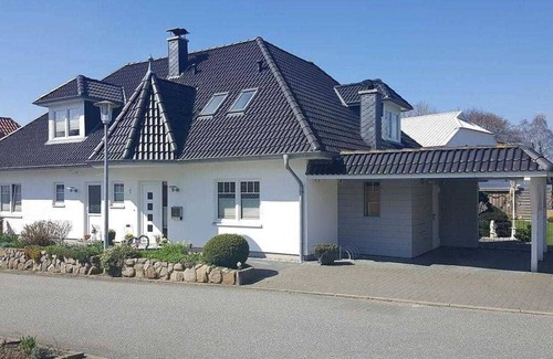 Gluecksburg Apartment | Apartment lake view