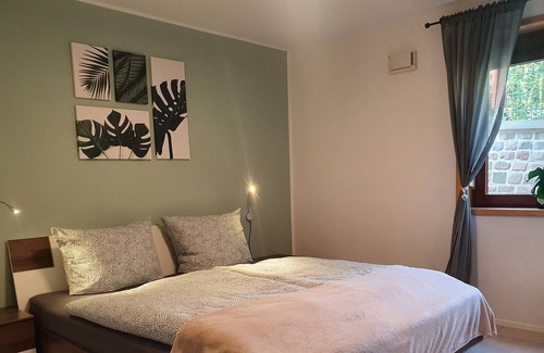 Altenbamberg Apartment | Apartment lavender green