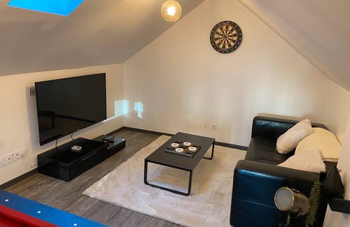 Bourgoin-Jallieu Apartment | Apartment 'Le Bill' with Wi-Fi