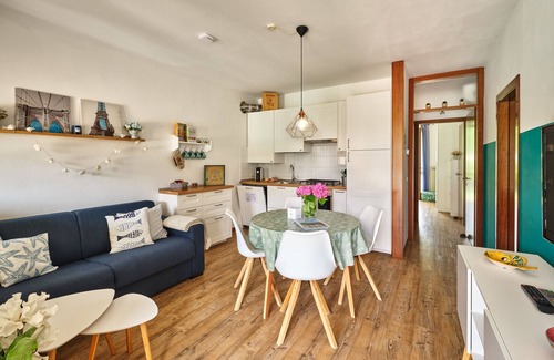 Montioni Apartment | Apartment "Le Bon Bon de Giulia" with private garden, wifi, pool