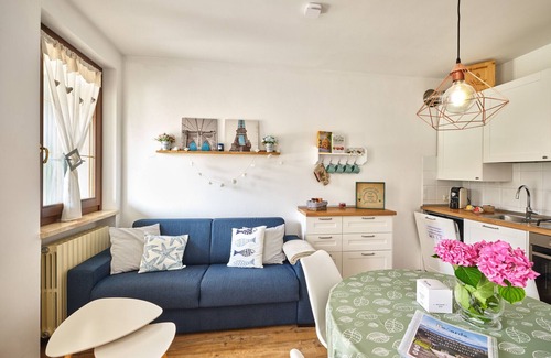 Montioni Apartment | Apartment "Le Bon Bon de Giulia" with private garden, wifi, pool