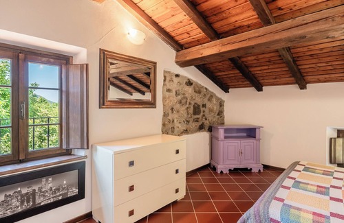 Casone Carpinelli Apartment | Apartment 'Le Due Cime' with Shared Garden and Wi-Fi