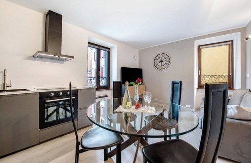 Castro Apartment | Apartment 'Le Lavande' with Wi-Fi and Air Conditioning