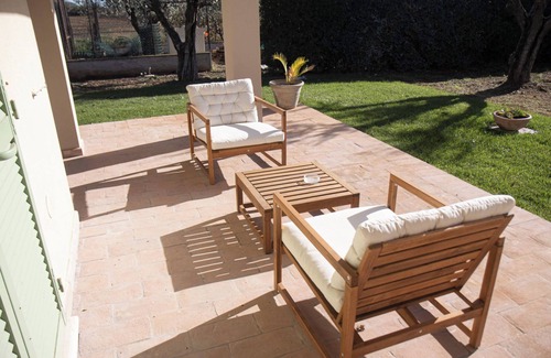 Capalbio Apartment | Apartment 'Leccino' with Shared Pool, Wi-Fi and Air Conditioning