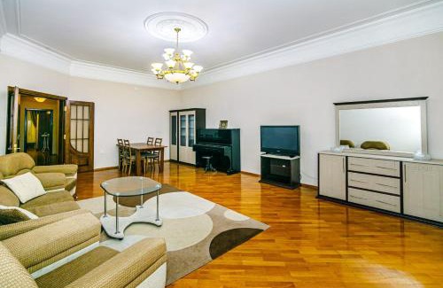 Azerbaijan Apartment | Apartment Lilac Near Center
