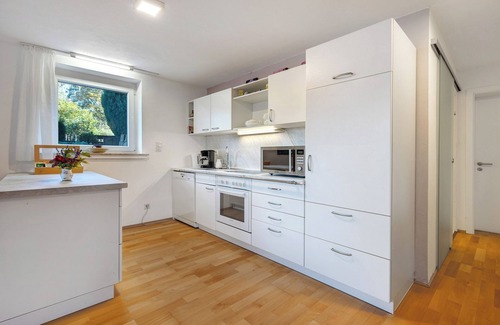 Hofgeismar Apartment | Apartment Lilly with Private Terrace, Private Garden and Wi-Fi